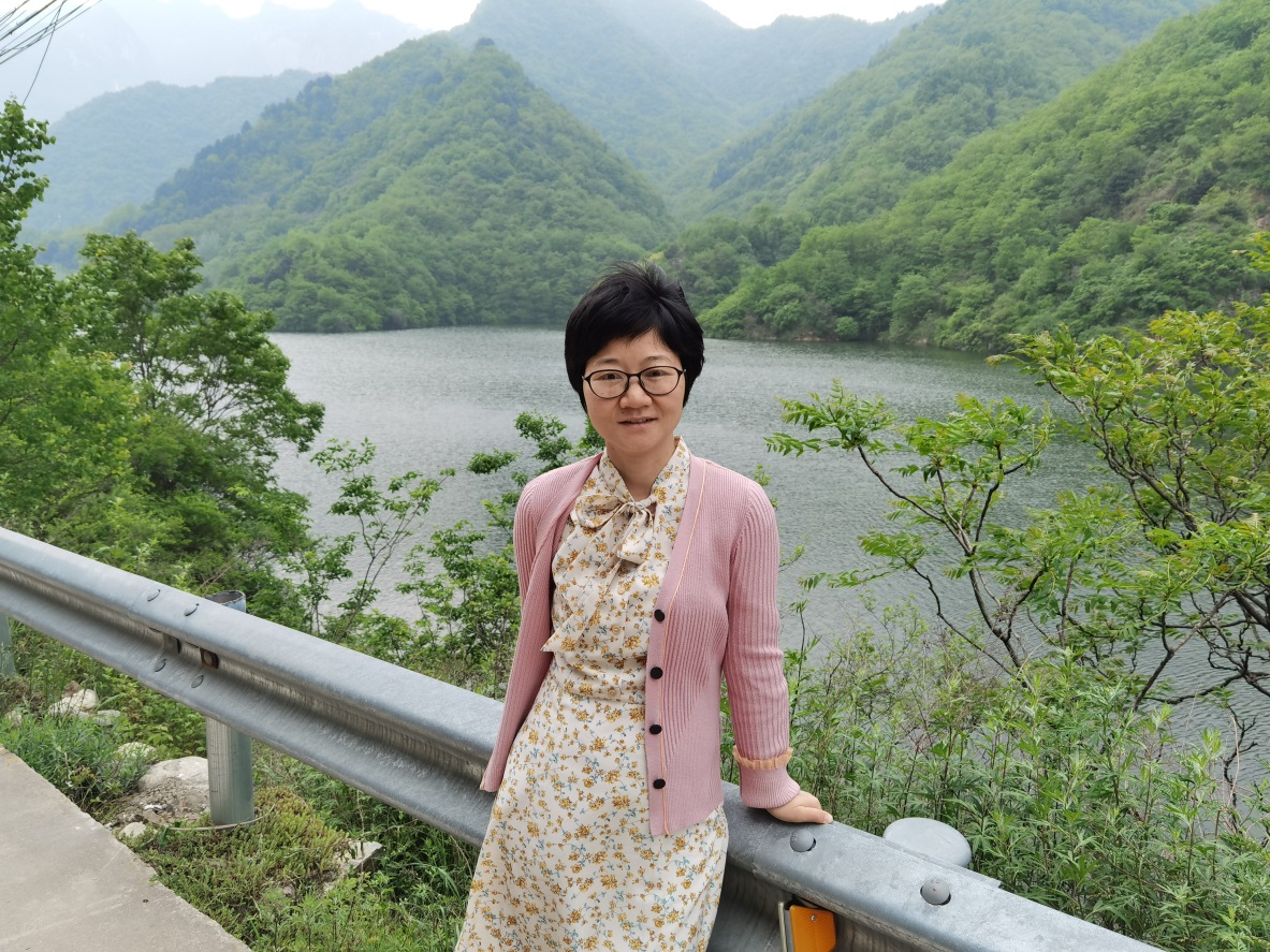 杏彩手机官方网站创新论坛第一千八百二十八讲：Dynamics analysis of a reaction-diffusion-advection benthic-drift model with logistic growth