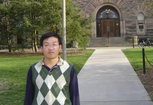 杏彩手机官方网站创新论坛第一千六百八十一讲：Problems and results on determinants involving Legendre symbols